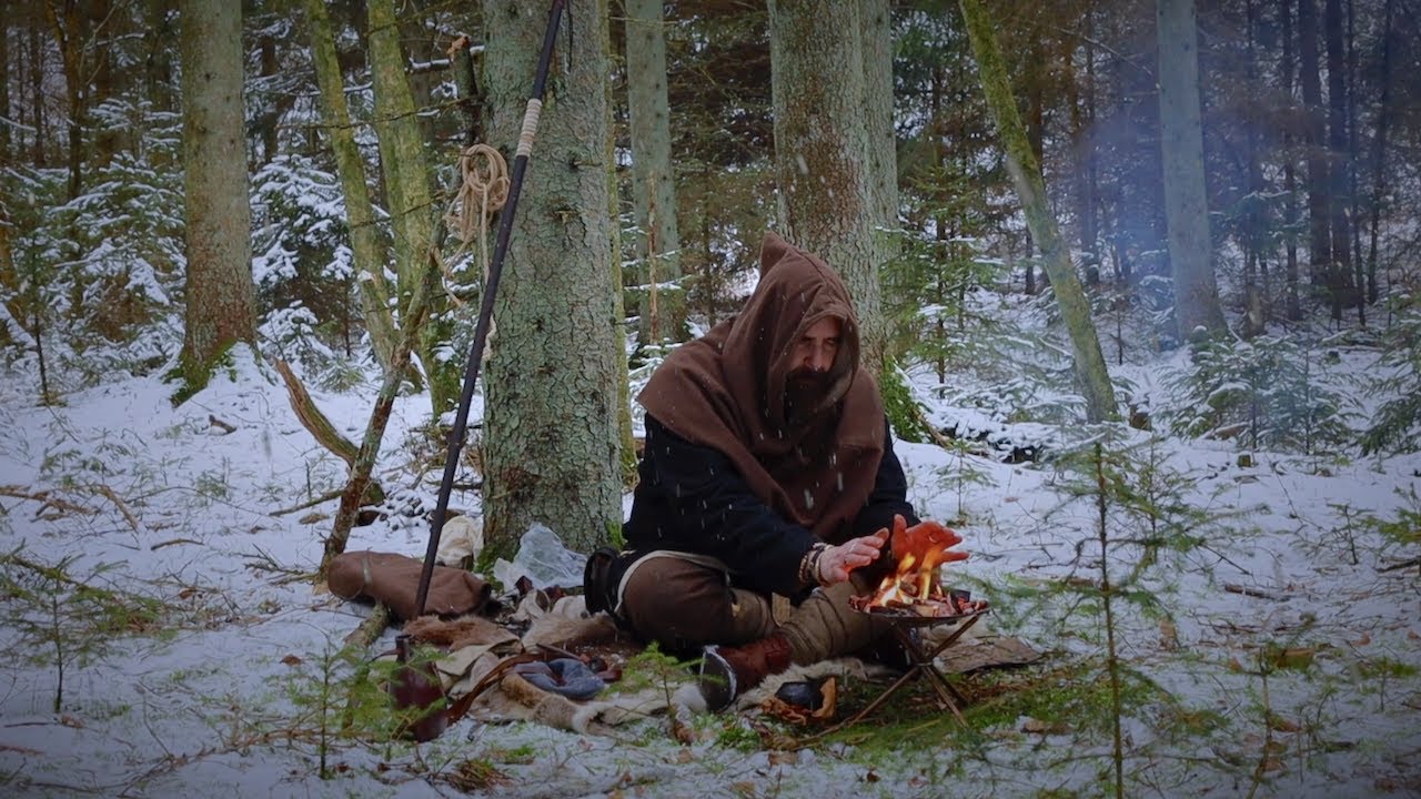 Fimbulvintr ?  Viking Hike with minimal gear in snow forest