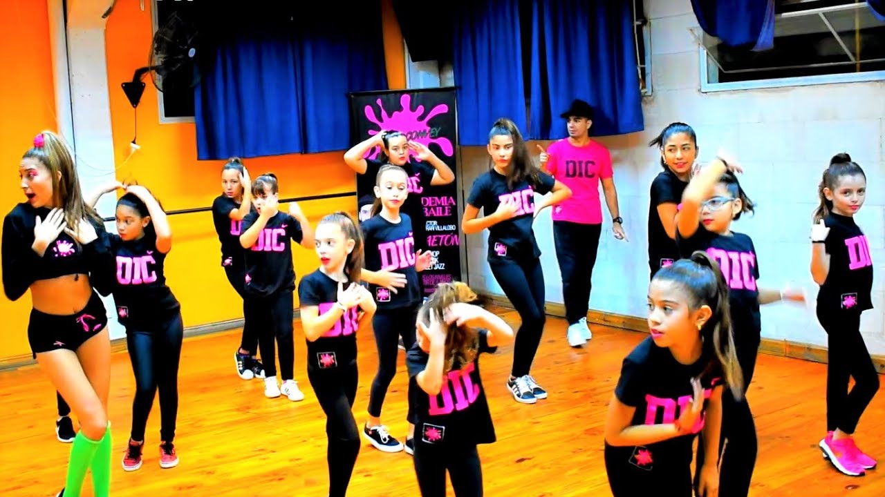 DURA KIDS OFICIAL   / REGGAETON BY EMILIANO FERRARI VILLALOBO FT. ROCIO RAMIREZ / DADDY YANKEE