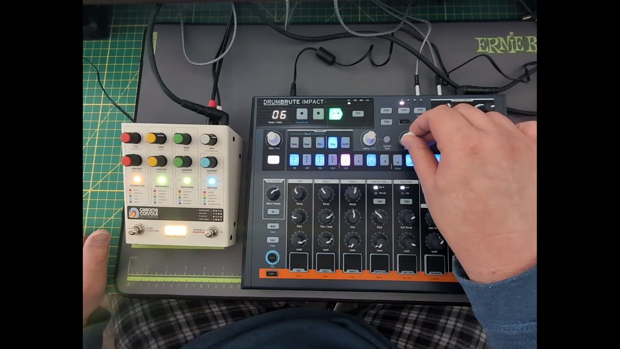 Beat making on a ❄️ day with Drumbrute Impact And Chroma Console 