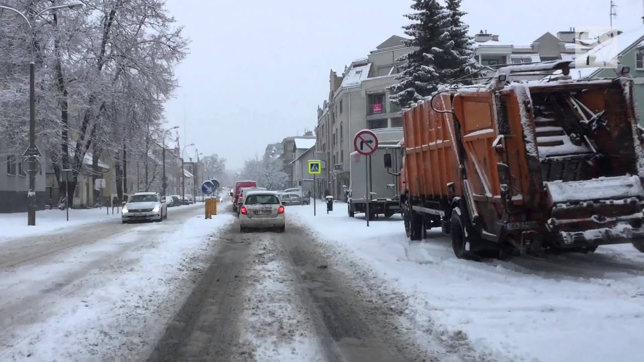 Atak zimy w Olsztynie. Przejazd przez miasto.