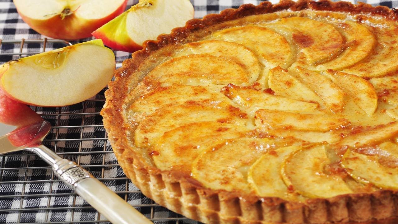 Демонстрация рецепта яблочного пирога с заварным кремом — Joyofbaking.com