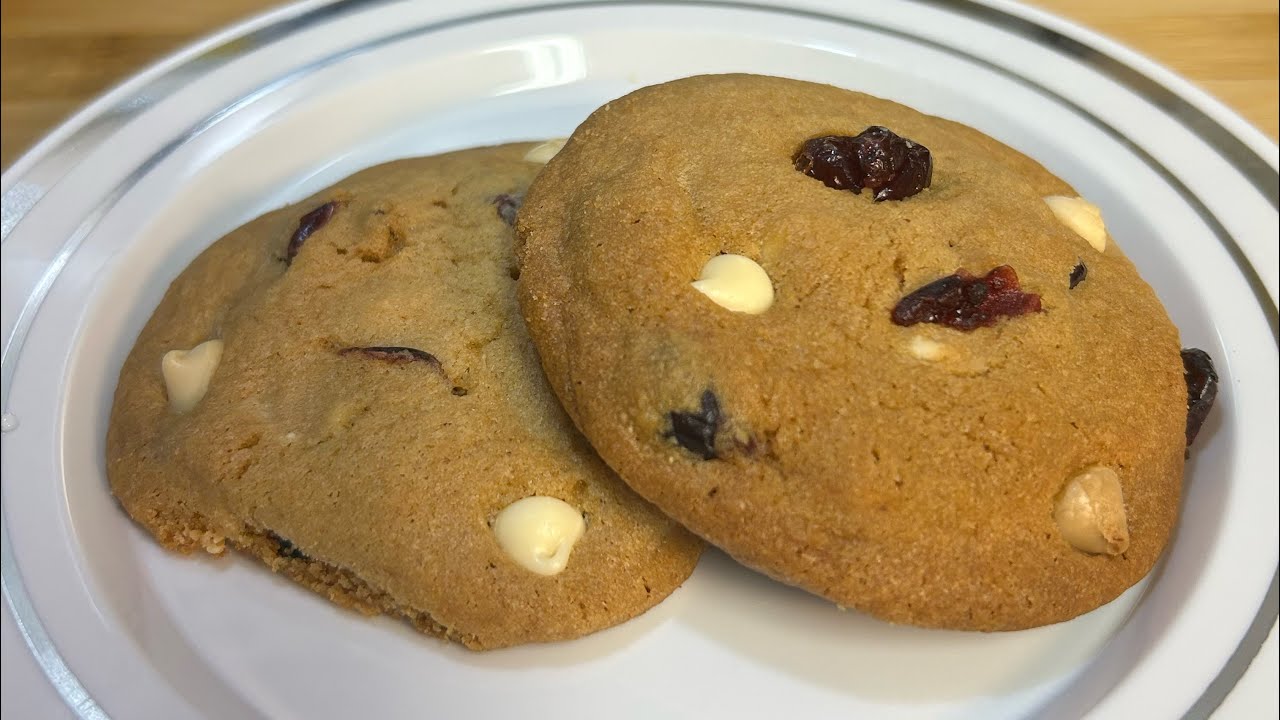 Soft Cranberry White Chocolate Chip Cookies