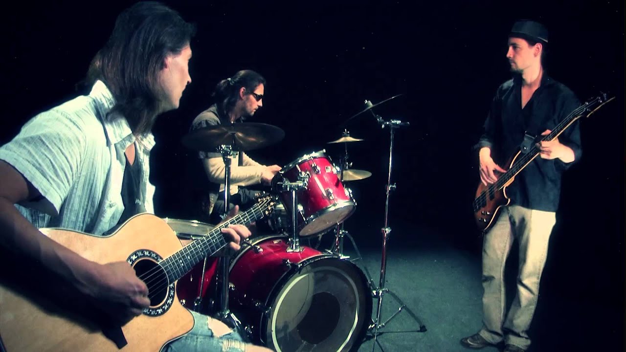 LA PUERTA FALSA - Jiri Meixner