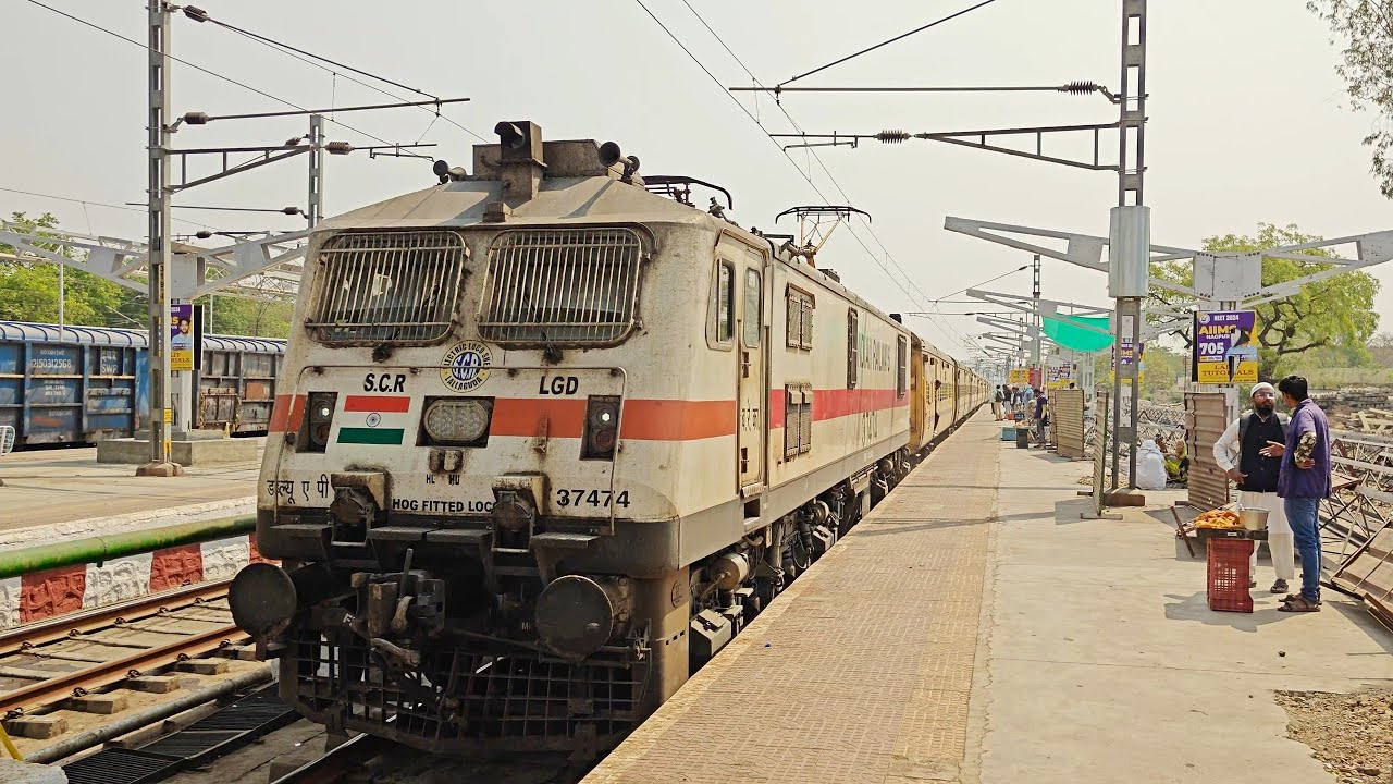 Tapovan Express Arriving at Purna Junction Railway Station | Train Videos Indian Railways 