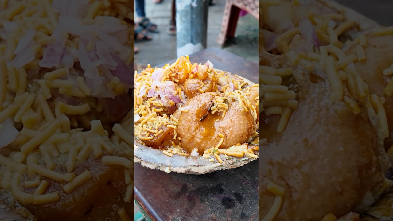 Puri Street Food for breakfast Dahi Bara Aloo Dum