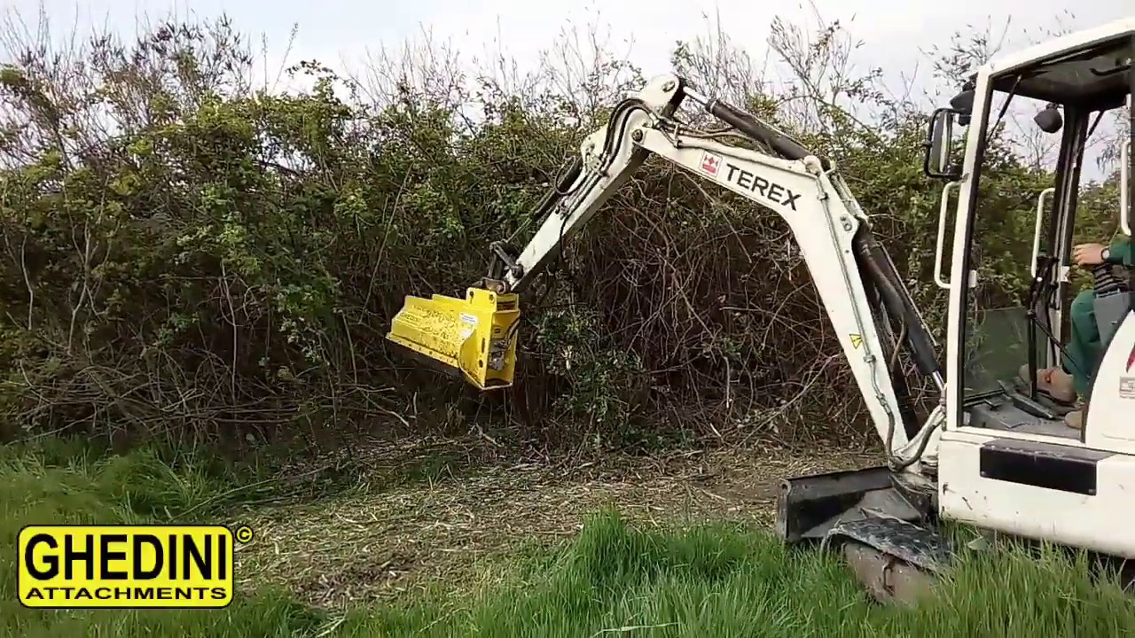 Decespugliatore - Trincia Ghedini DA73 su #escavatore  #terex  TC35