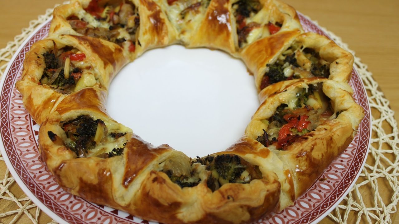CORONA DE HOJALDRE CON VERDURAS
