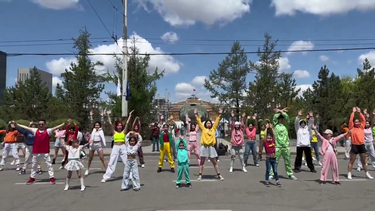Happy dance challenge / sundance/
