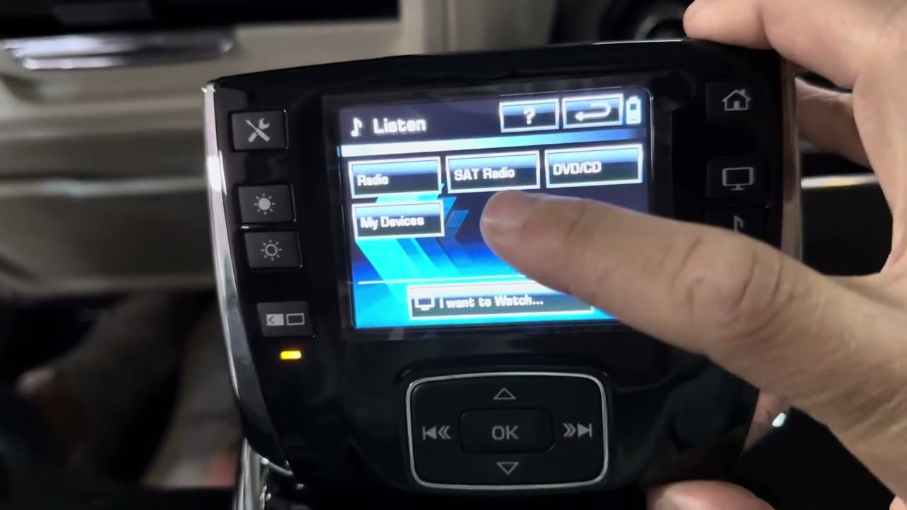 Jaguar XJ Ultimate rear seat control