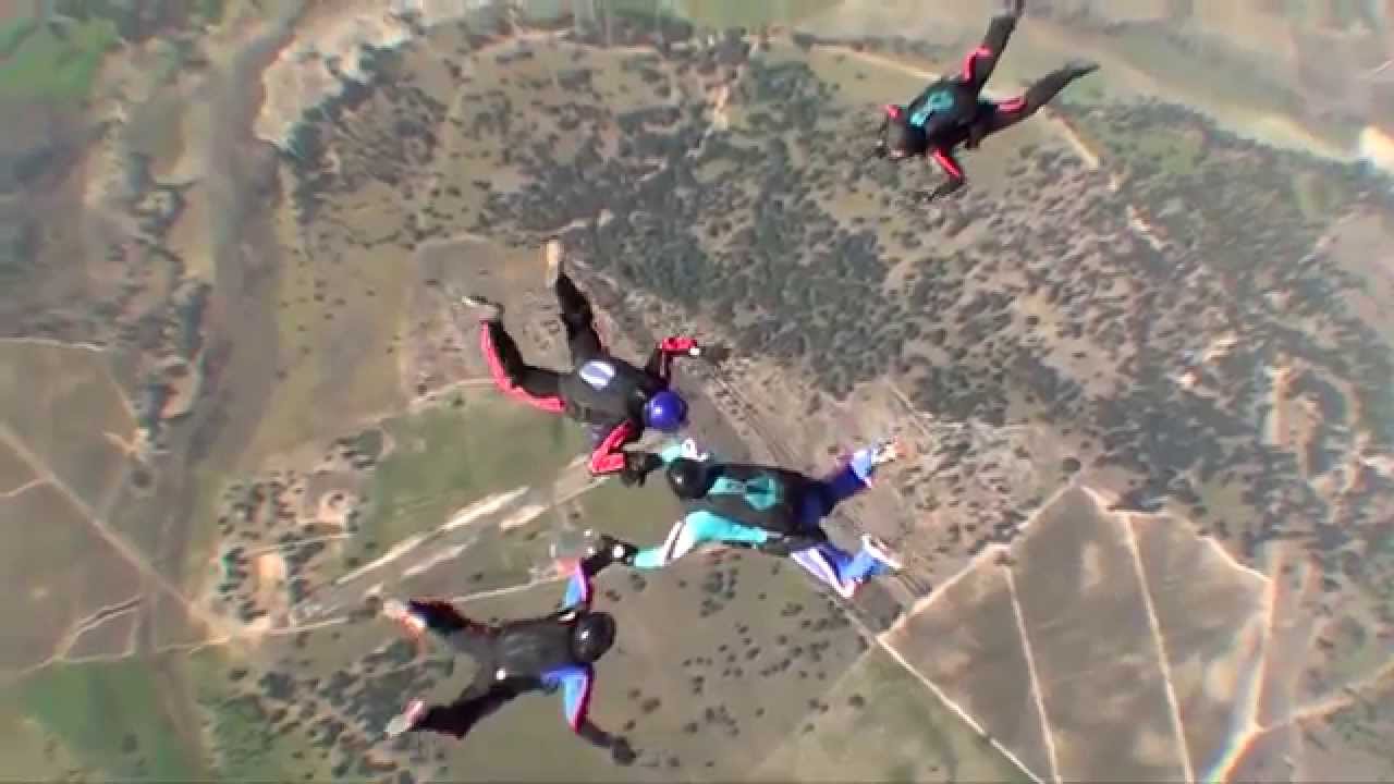 Skydive Europe - Est&aacute;gio de Voo de Forma&ccedil;&atilde;o | Formation Skydiving Training Session