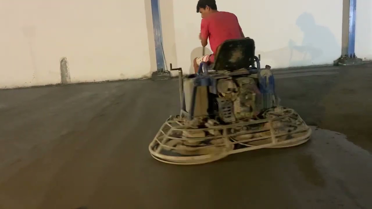 Dabei handelt es sich um das Verfahren zur Endbearbeitung eines Betonbodens mit einer mobilen Kelle