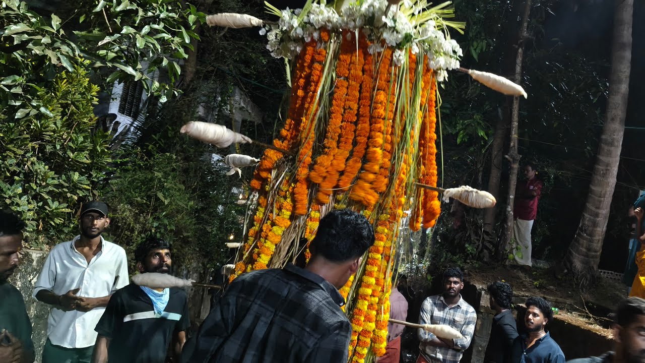 പൂക്കലശം കളരിയുള്ളതിൽ ശ്രീ കുട്ടിച്ചാത്തൻ ക്ഷേത്രം വടകര