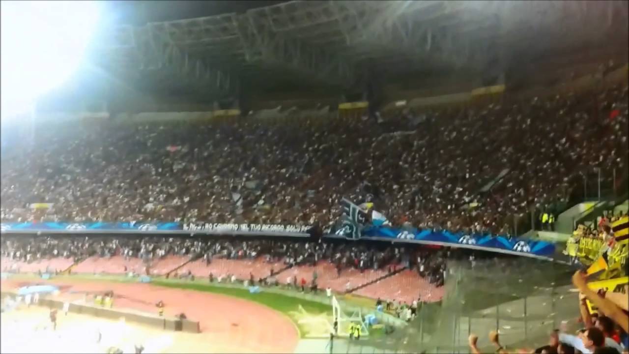 Amarcord Gonzalo Higuain DECIBEL Napoli-Borussia primo goal live boato e show ANNUNCIO GOL HIGUAIN