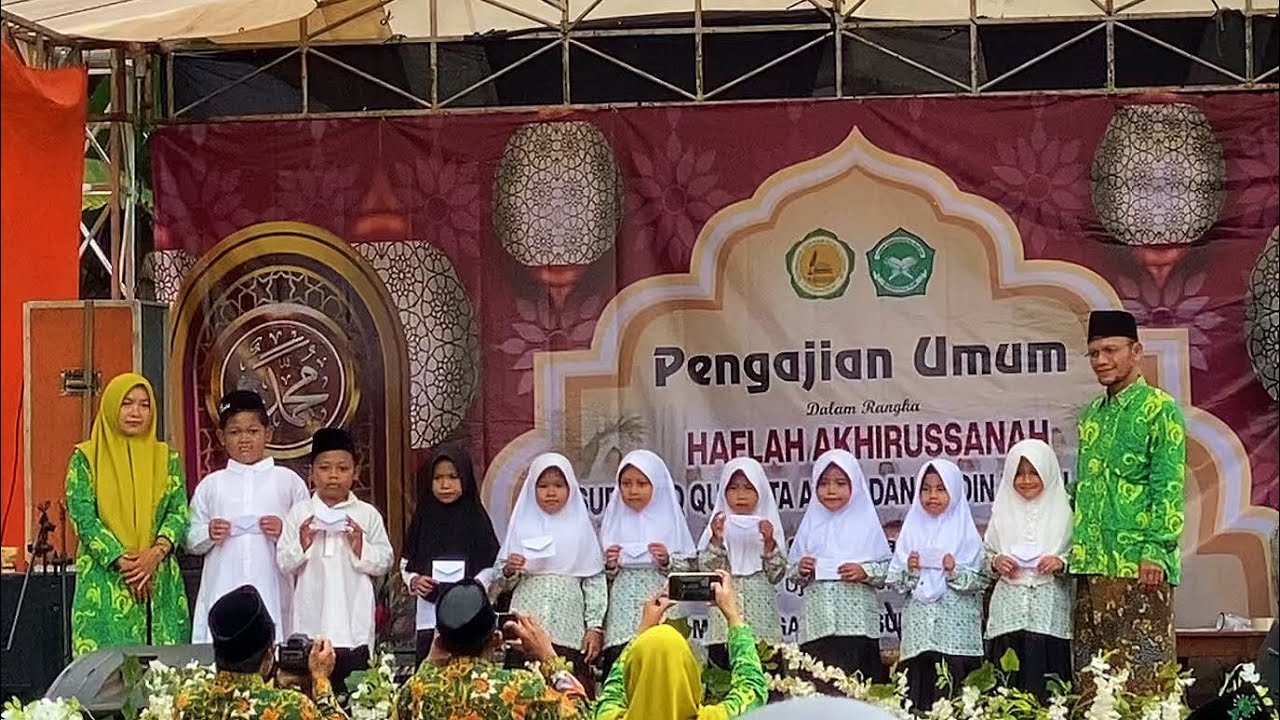 HAFLAH AKHIRUSSANAH TPQ QURROTA A’YUN DAN MADIN NURUL HIDAYAH DESA MENJANGAN SUBAH BATANG