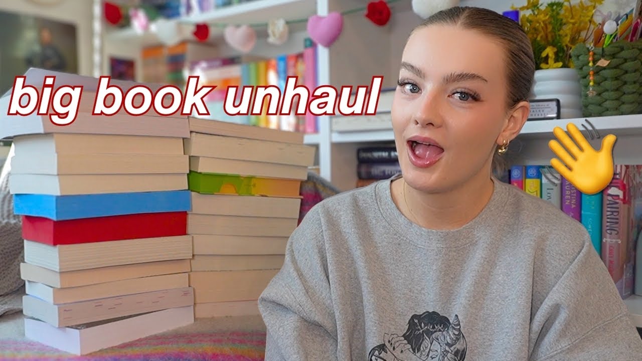 massive book UNHAUL + decluttering my bookshelves ♻️📚