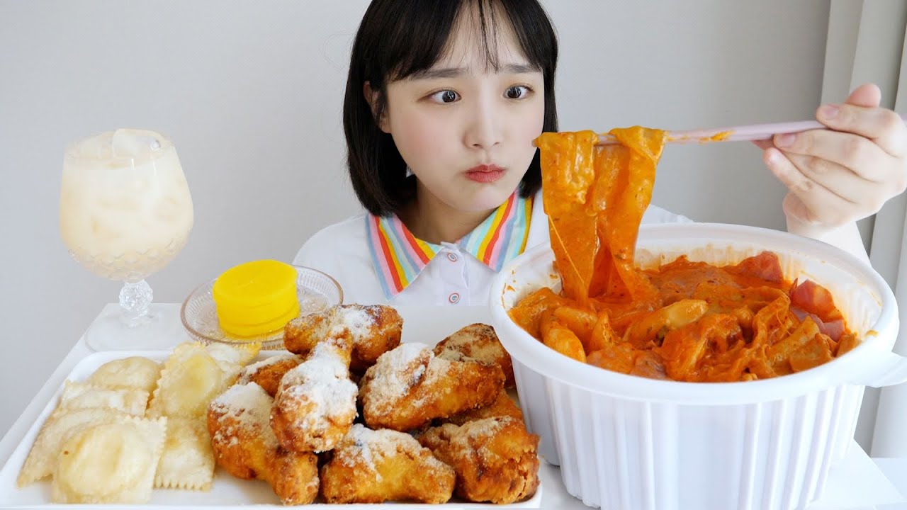 드디어 엽기 로제떡볶이 먹방 _ 드디어 엽떡이 우리의 외침을 들었다🔥지난 신메뉴 버터꿀봉까지 :D