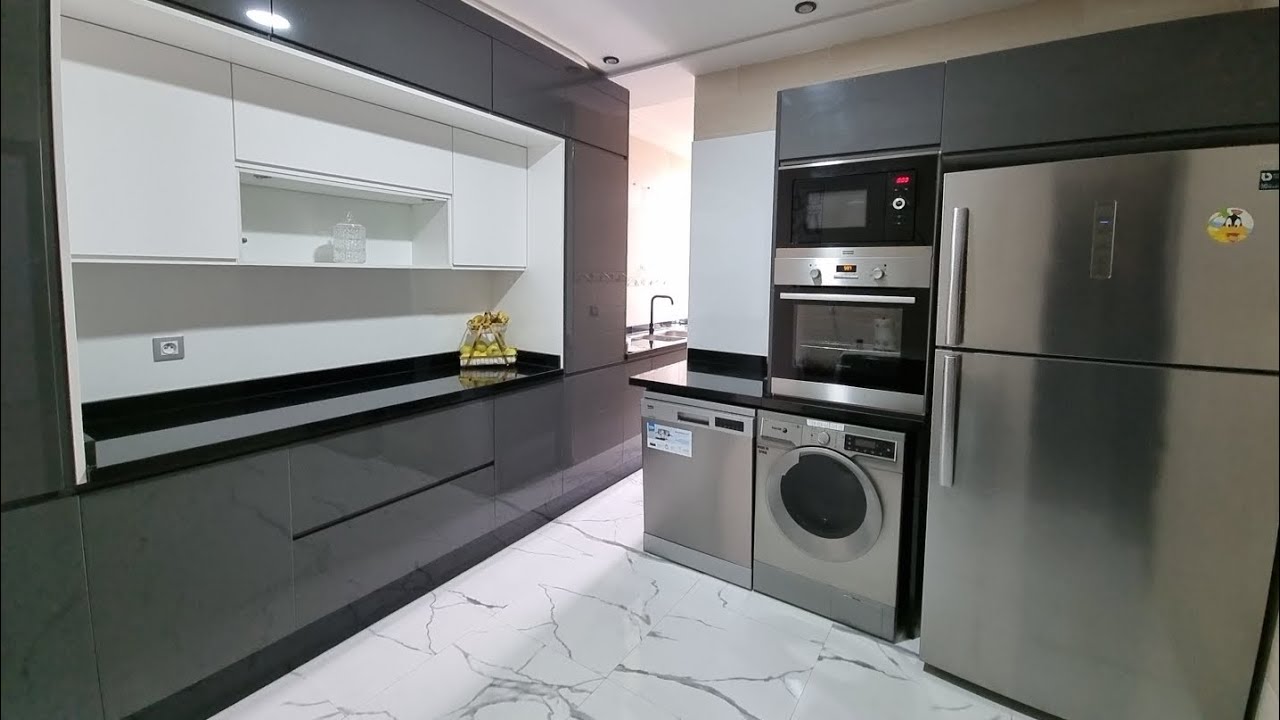 شقة ممتازة للبيع بالأثاث بفاس طريق ايموزار قرب مصحة الرازي 134م² APPARTEMENT MEUBLÉ À VENDRE À FÉS