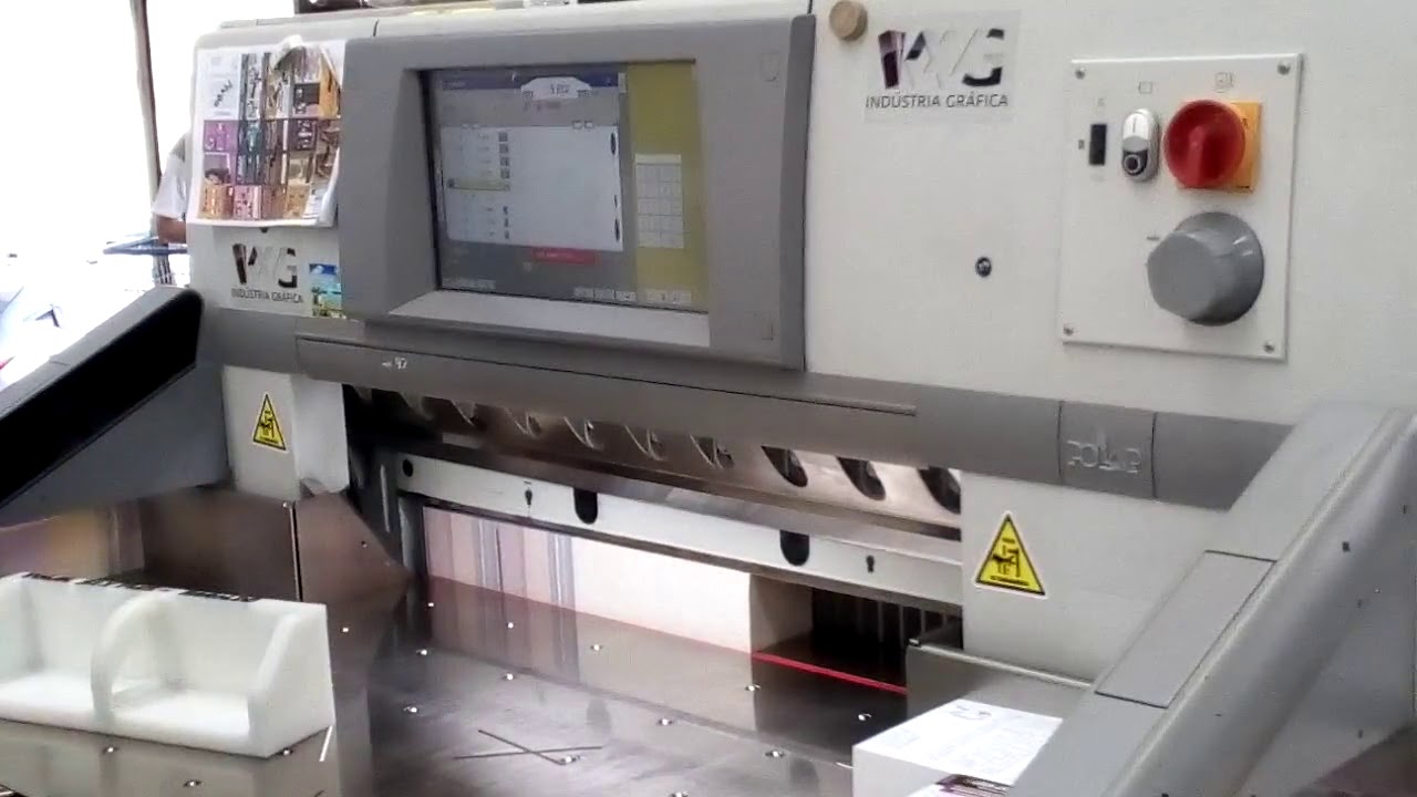 Operando Guilhotina Polar 92 X Plus