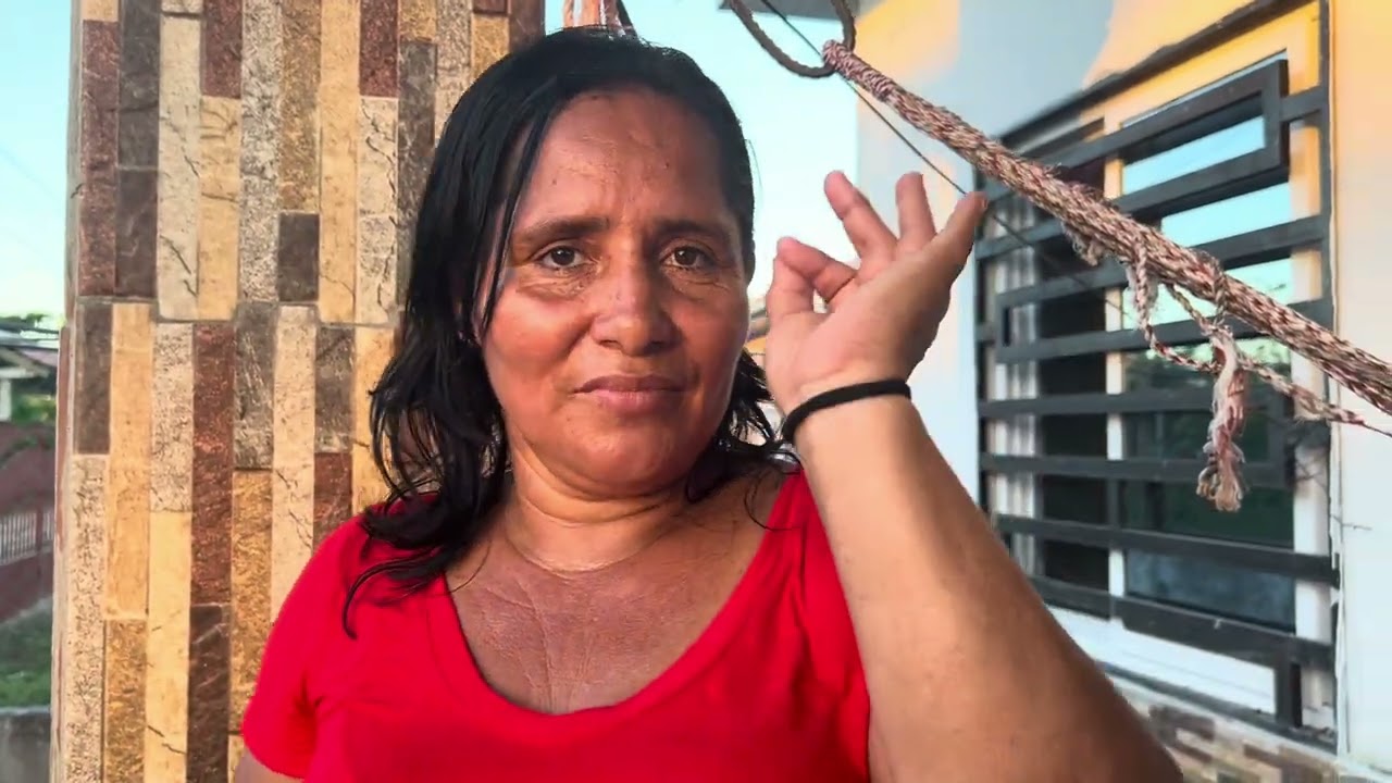 Esto está perro 🐕 las hermanas anda peliando novios mire usted por estos hombres anda peliando 😂🤣