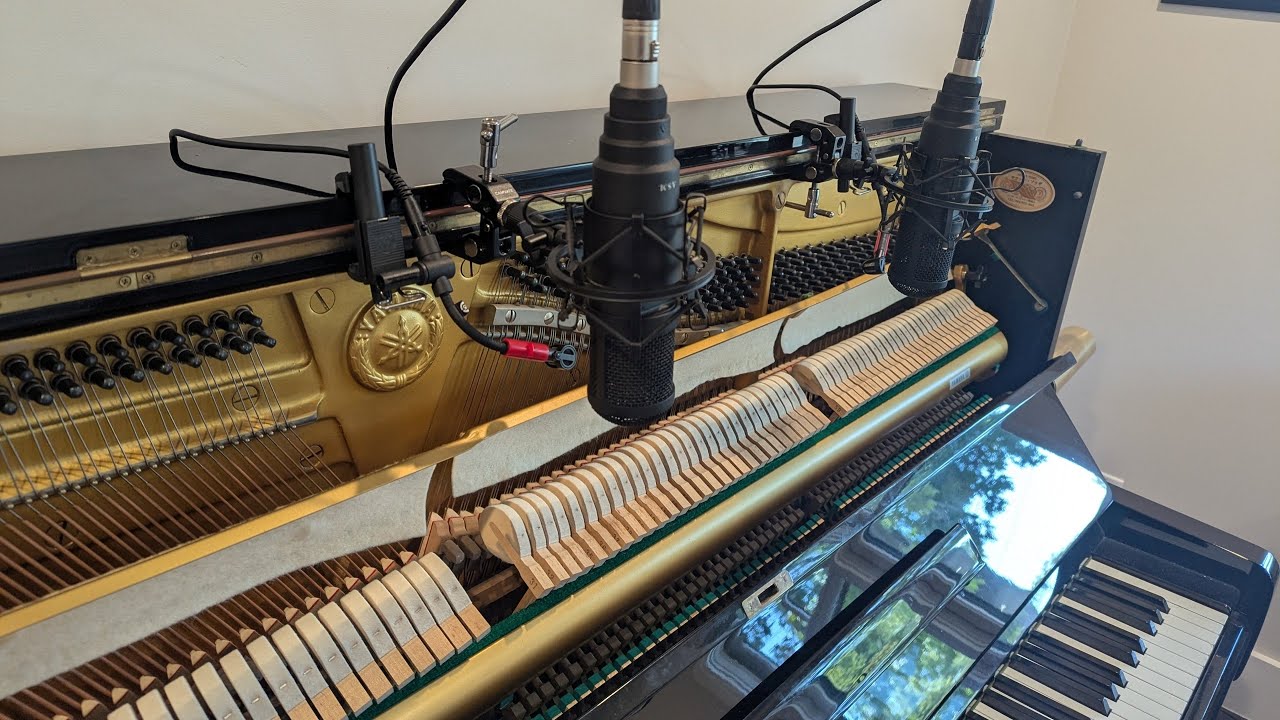 Piano microphone comparison: AKG C518 vs. Oktava MK 319