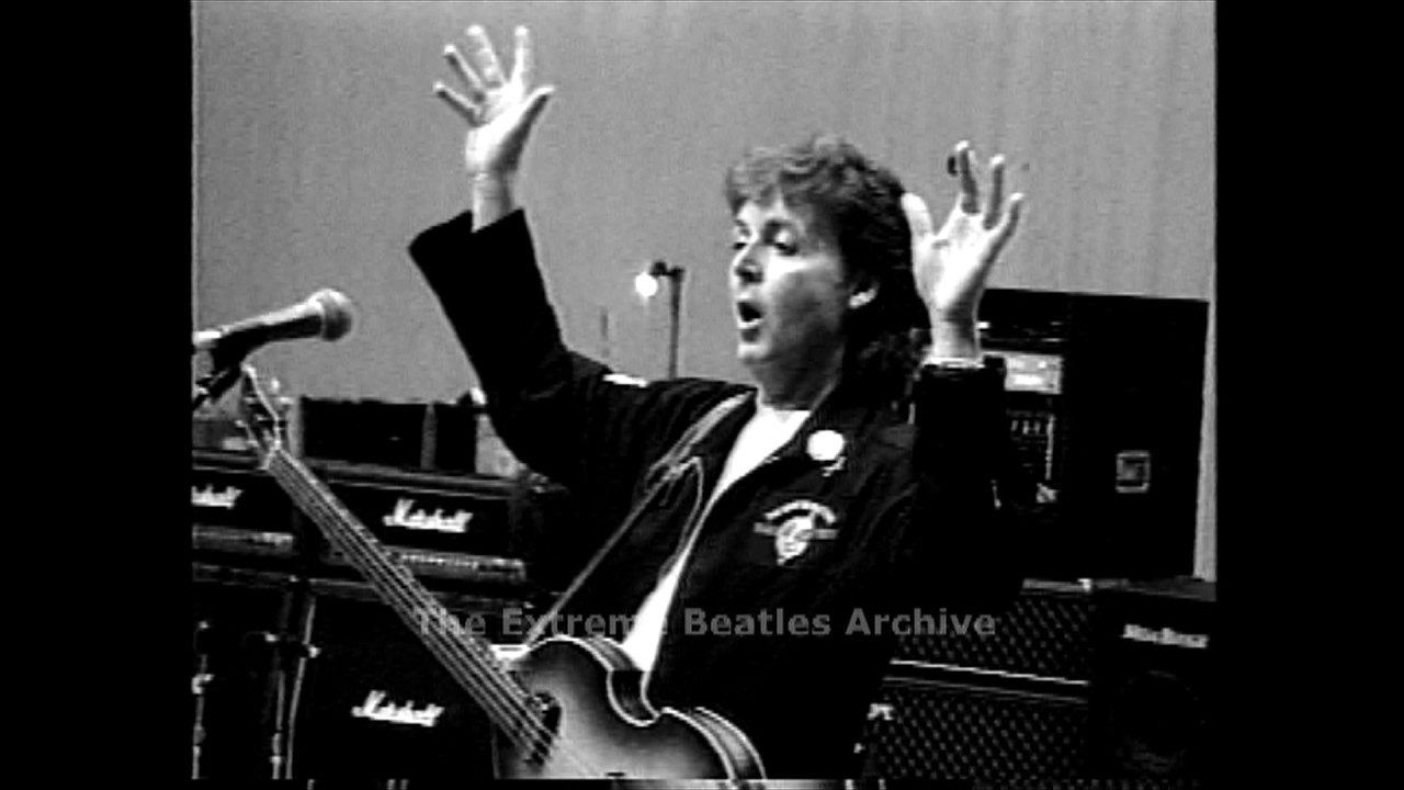 PAUL McCARTNEY fun with “Drive My Car” Tokyo LIVE 1993 AND butchering the intro. Beatles Podcast #59