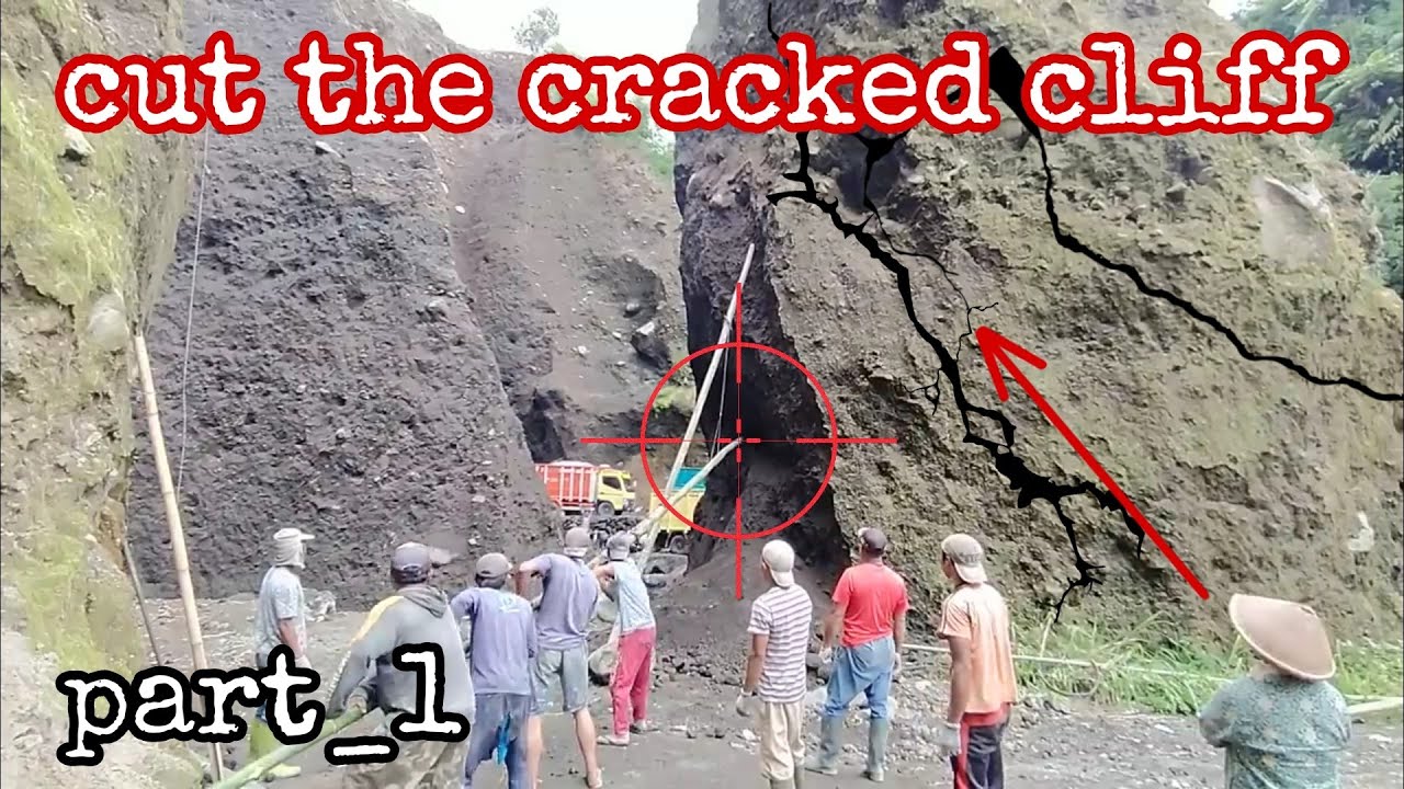 unique way to collapse sand cliff‼️dangerous work of mining sand