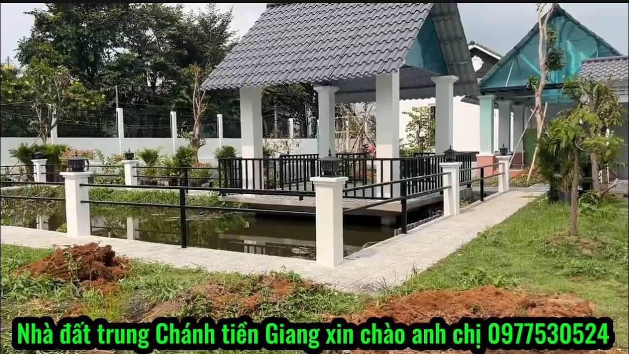 T.3186 bán ngôi nhà vườn miền Tây mái Nhật cực đẹp tặng nội thất có nhà mát ao cá cực kỳ đẹp luôn 
