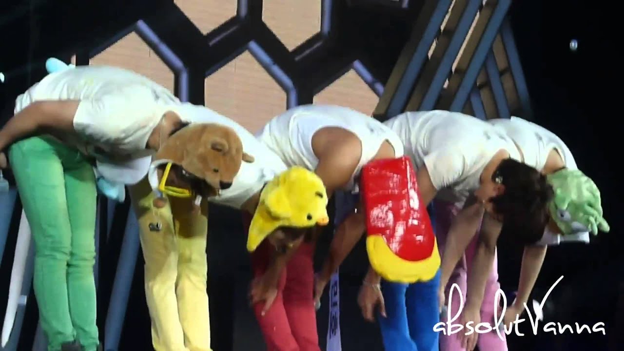 [HD/Fancam] 121208 Dorks aka SHINee at SWCII SG Ending