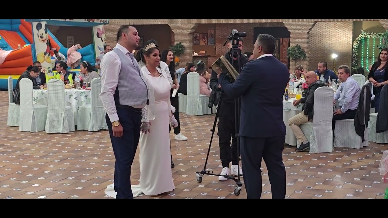 От църква Ново Начало Иво и Вени