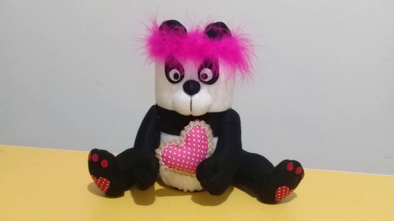 Porta trecos panda, feito com garrafa de iogurte