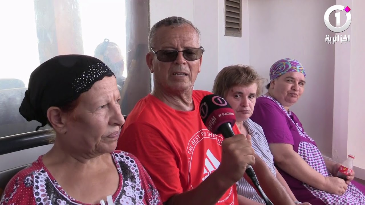 أمهات دار المسنين بوهران في ضيافة قدماء اللاعبين