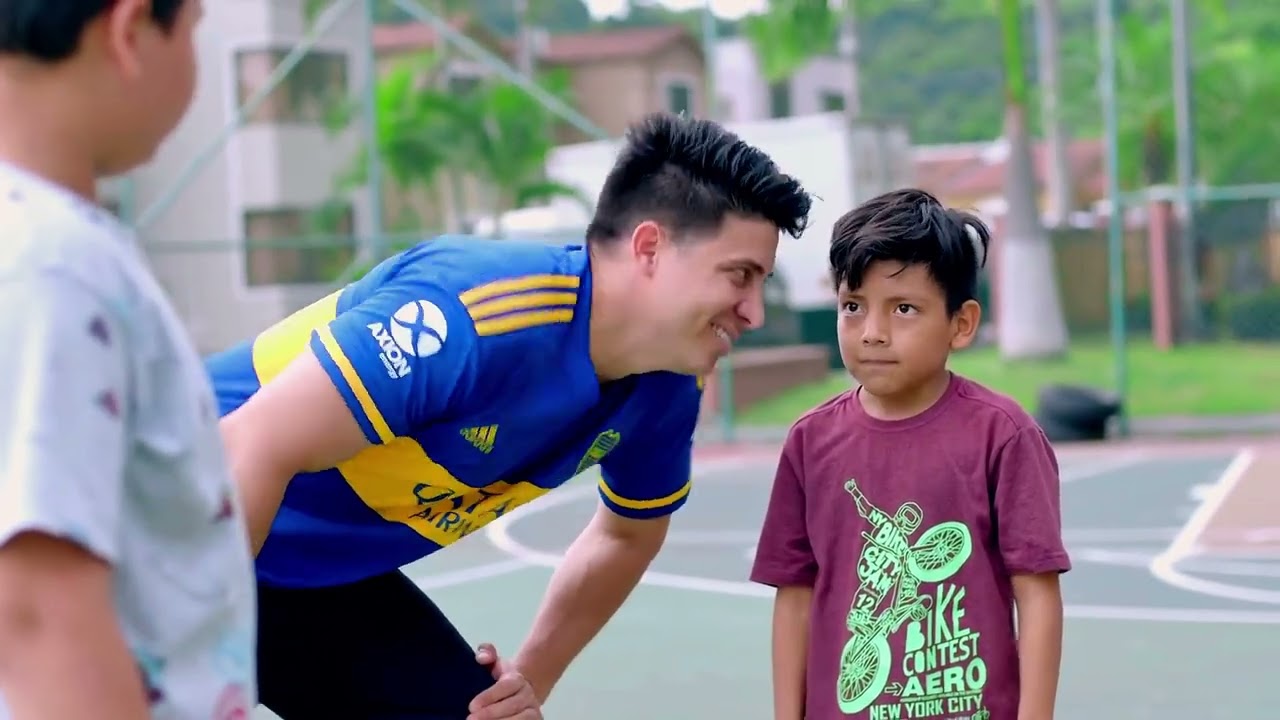 Gane Un Partido de Fútbol Con Los Zapatos De Flash
