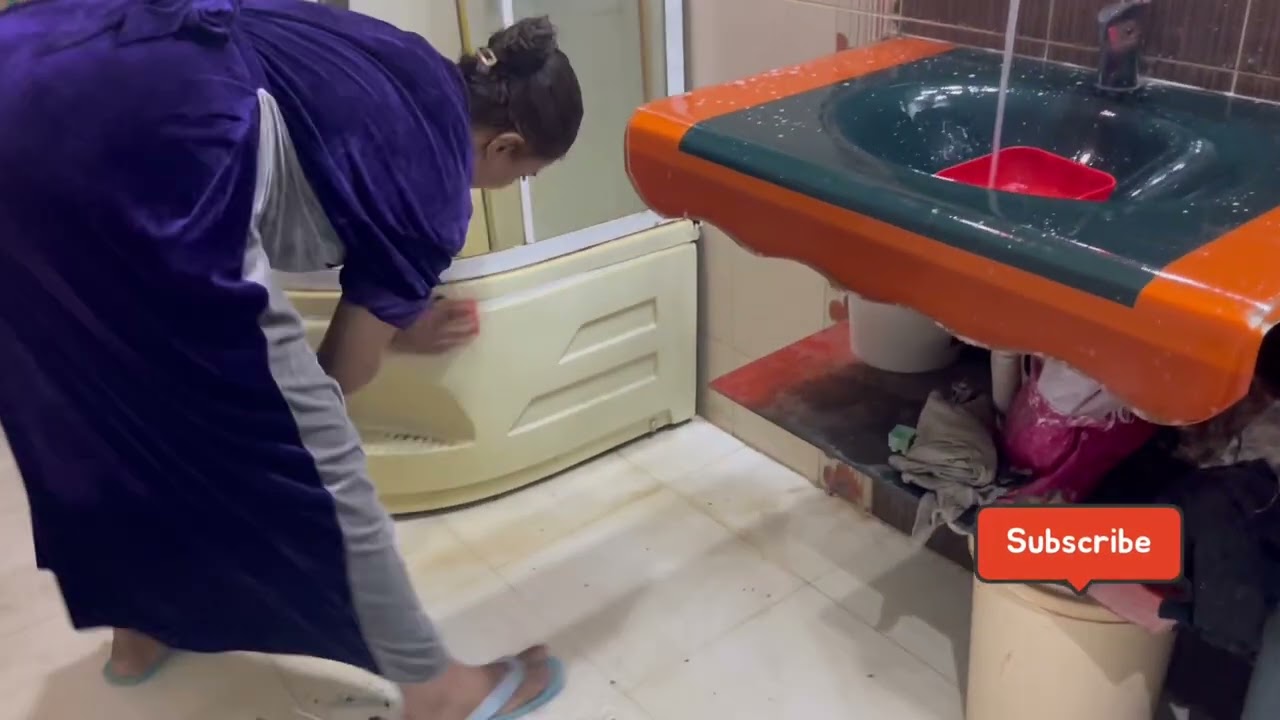 روتين ميمي اليومي روتيني تنضيف الحمام بالكامل بدون مونتاج لأحلى متابعين عندي في قناتي 