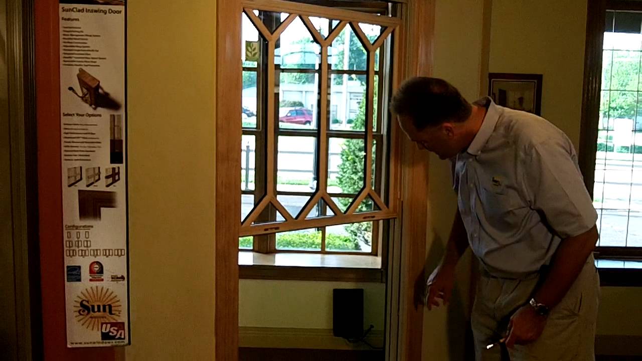 Shoe adjustment on Sun Double Hung Window