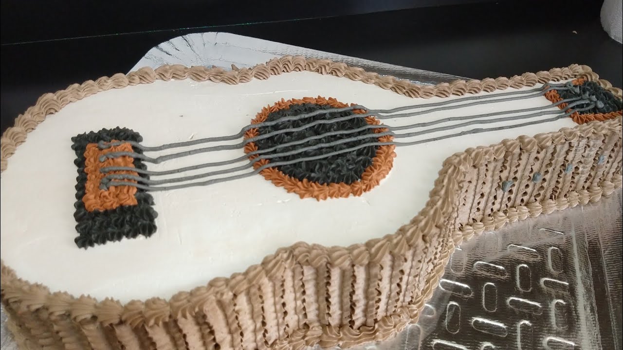 Bolo de viola [Thaís Morais confeitaria]