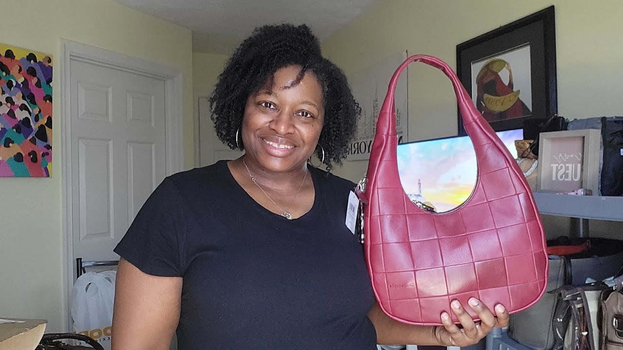 #Coach Mail!!!!!! #Coach Alter/Ego Crescent Bag