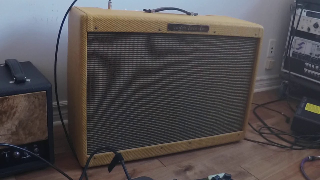 Moratto Double Tweed Deluxe with the Metropoulos Supa Boost and a Les Paul Junior