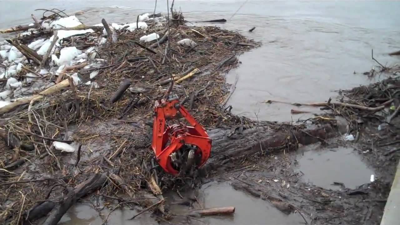 City Crews Breaking Up a Logjam on Raccoon River 2 - Des Moines, Iowa March 2010