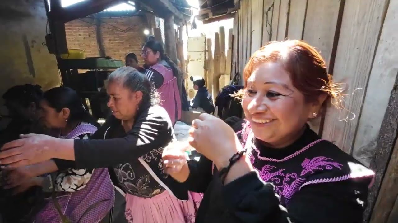 Boda Civil de Perla y Oscar en Tanaco y Cheranástico Michoacán - 2 de 9