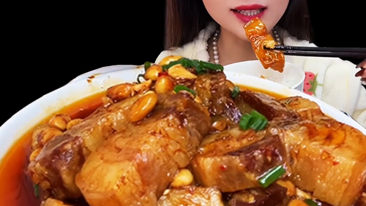 EATING CHINES FOOD | Home Cooked Meal - Mukbang eating braised pork stewed with vermicelli delicious
