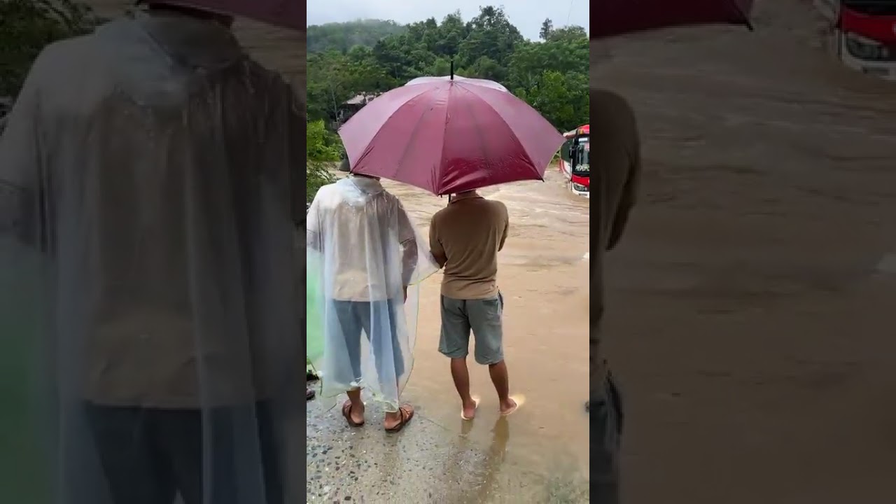 CƠN BÁO SỐ 10 VÀ TRẬN MƯA LŨ XE KHÁCH ĐƯA DAU BỊ MÁC KẸP GIỮA LÒNG SÔNG