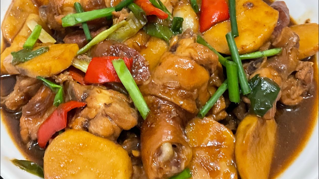 Stewed oyster sauce chicken with arrowhead / 茨菇 Cigu. Smooth & tender. A CNY must have!