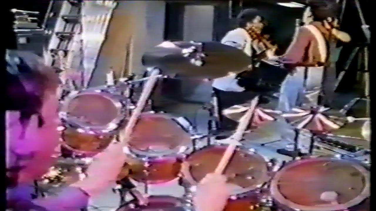 Big Country - Whistle Test Interview & in-studio clips - May 13, 1986.