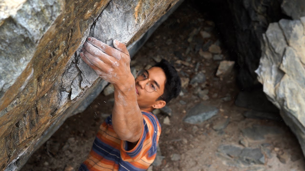 Bouldering in Way Lake, California