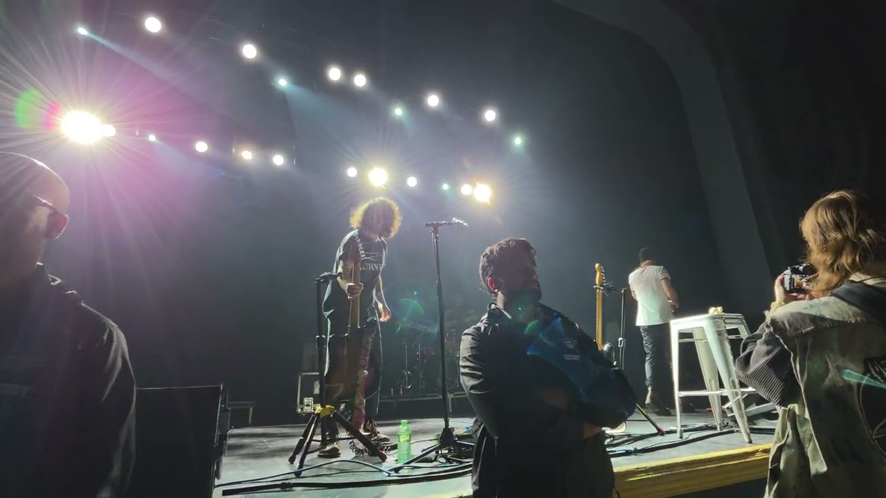 Salsa Verde - Psychedelic Porn Crumpets blasting through it to open the show in Toronto