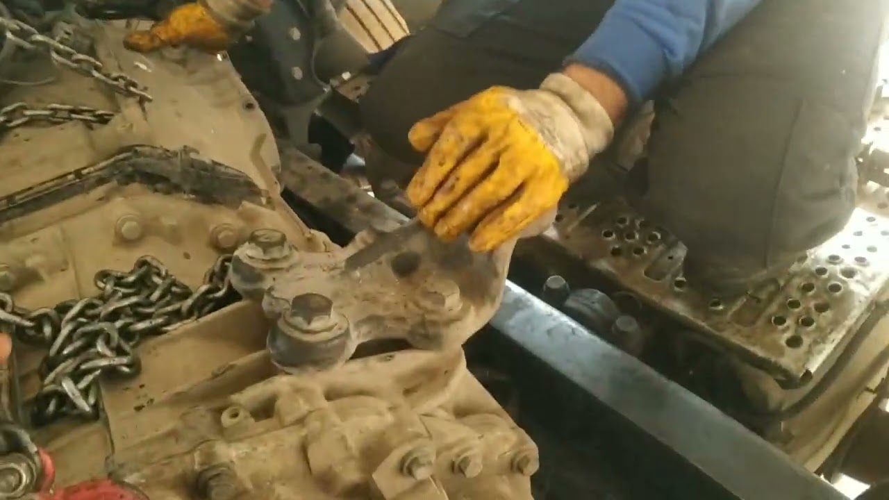 Mercedes Arocs 1842 Euro 6 şanzuman sökülmesi.