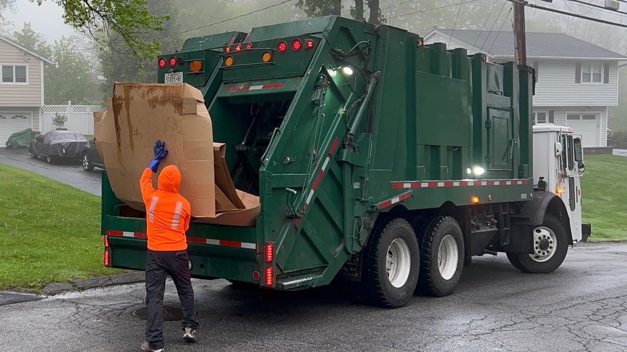 Ex-DSNY Splitbody Garbage Truck Packing Recycling 
