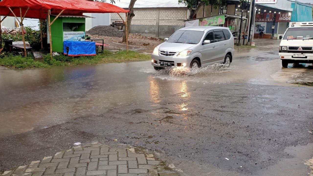 Hujan senin 12 januari 2026