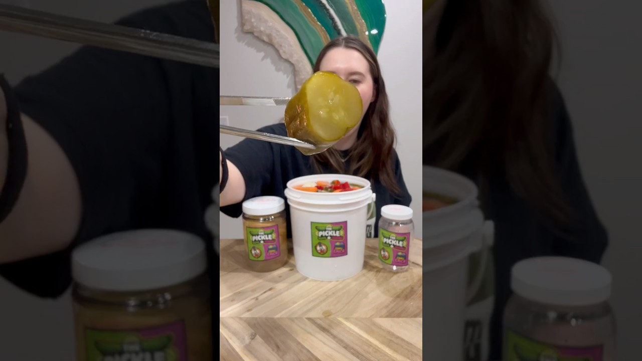 🌟ASMR PICKLE CRUNCH 🌟 MORGAN'S MIX IS BACK IN STOCK #3minuteshorts #asmr #crunch #pickles #mukbang