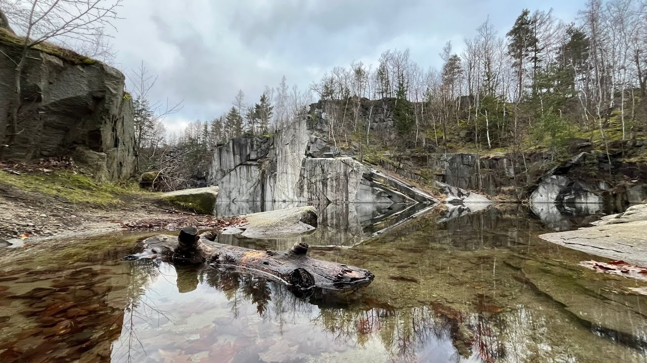 Toulání Toulavejch psů- Lom Rampa